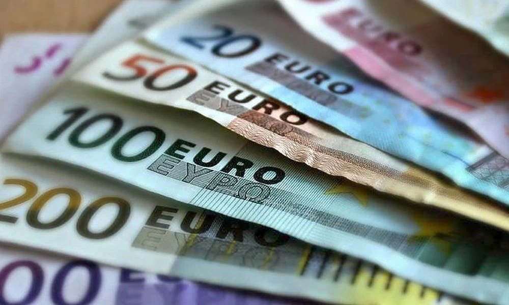 Έφη Αχτσιόγλου: Σε δέκα μέρες αυξάνεται ο κατώτατος μισθός